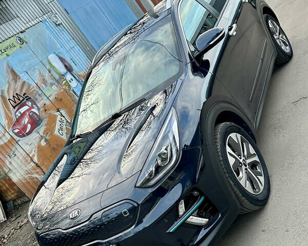 Синий Киа Niro, объемом двигателя 0 л и пробегом 82 тыс. км за 17500 $, фото 1 на Automoto.ua