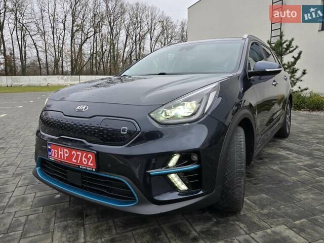 Синій Кіа Niro, об'ємом двигуна 0 л та пробігом 120 тис. км за 18770 $, фото 1 на Automoto.ua