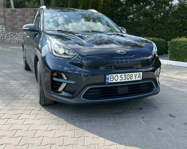 Синий Киа Niro, объемом двигателя 0 л и пробегом 163 тыс. км за 17782 $, фото 1 на Automoto.ua