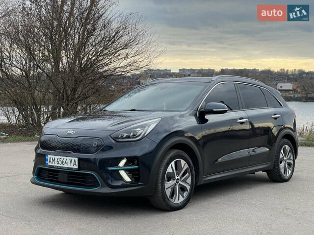 Синій Кіа Niro, об'ємом двигуна 0 л та пробігом 130 тис. км за 18455 $, фото 1 на Automoto.ua
