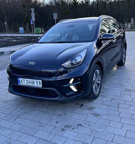 Синий Киа Niro, объемом двигателя 0 л и пробегом 182 тыс. км за 17500 $, фото 1 на Automoto.ua