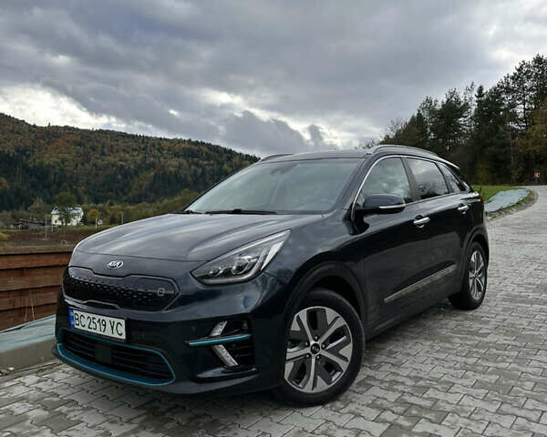 Синий Киа Niro, объемом двигателя 0 л и пробегом 120 тыс. км за 14999 $, фото 1 на Automoto.ua