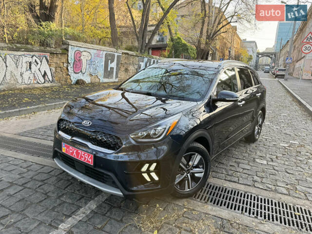 Синий Киа Niro, объемом двигателя 1.6 л и пробегом 52 тыс. км за 19800 $, фото 1 на Automoto.ua
