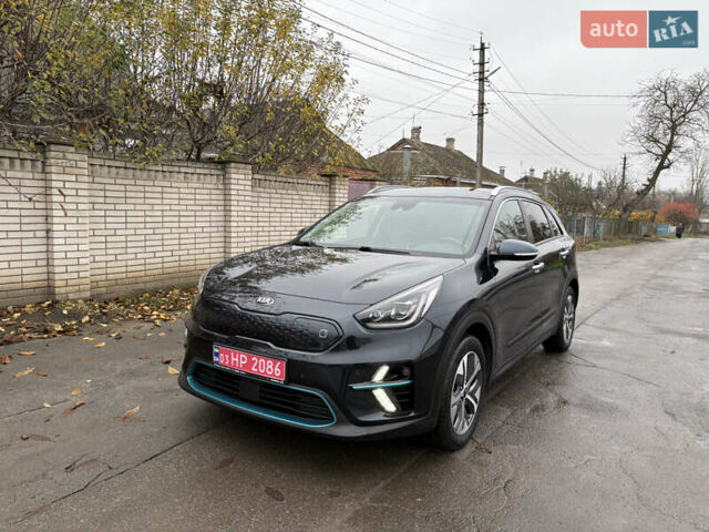 Синий Киа Niro, объемом двигателя 0 л и пробегом 115 тыс. км за 19900 $, фото 1 на Automoto.ua