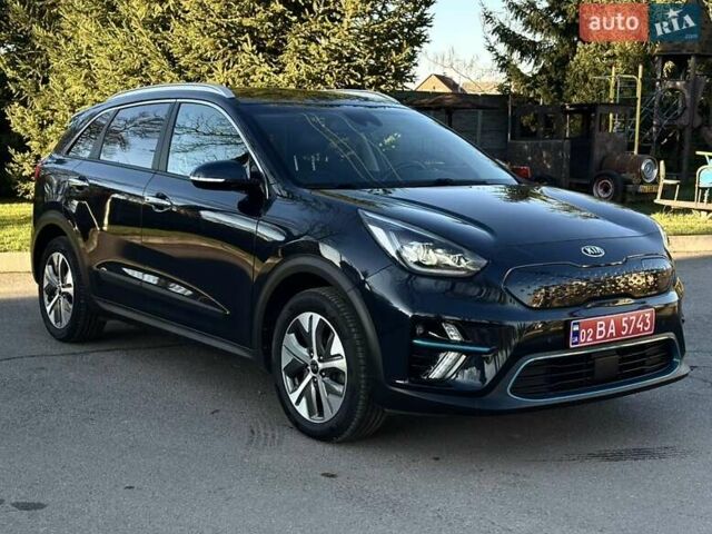 Синий Киа Niro, объемом двигателя 0 л и пробегом 115 тыс. км за 18700 $, фото 1 на Automoto.ua