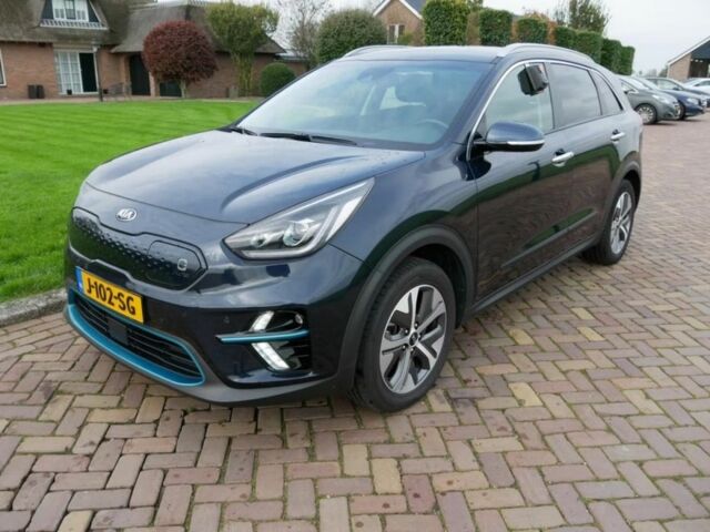 Синий Киа Niro, объемом двигателя 0 л и пробегом 71 тыс. км за 19796 $, фото 1 на Automoto.ua