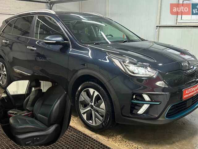 Киа Niro 2020 в Львове на Automoto.ua Синий Киа Niro, объемом двигателя 0 л и пробегом 32 тыс. км за 23900 $, фото 1 на Automoto.ua