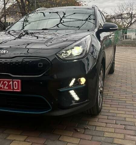 Синій Кіа Niro, об'ємом двигуна 0 л та пробігом 135 тис. км за 18750 $, фото 1 на Automoto.ua