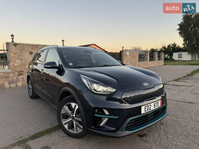 Синий Киа Niro, объемом двигателя 0 л и пробегом 123 тыс. км за 18900 $, фото 1 на Automoto.ua