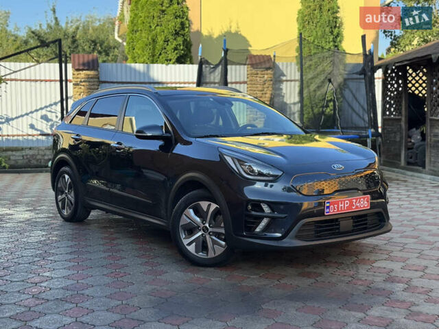 Синий Киа Niro, объемом двигателя 0 л и пробегом 170 тыс. км за 17999 $, фото 1 на Automoto.ua