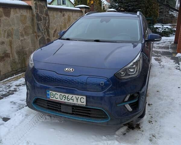 Синий Киа Niro, объемом двигателя 0 л и пробегом 42 тыс. км за 23000 $, фото 1 на Automoto.ua