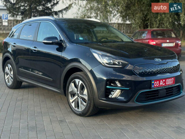 Синий Киа Niro, объемом двигателя 0 л и пробегом 155 тыс. км за 18750 $, фото 1 на Automoto.ua