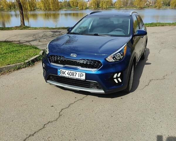 Кіа Niro 2020 у Рівному на Automoto.ua Синій Кіа Niro, об'ємом двигуна 1.58 л та пробігом 22 тис. км за 22000 $, фото 1 на Automoto.ua