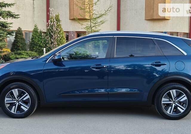 Синій Кіа Niro, об'ємом двигуна 1.6 л та пробігом 42 тис. км за 19999 $, фото 1 на Automoto.ua