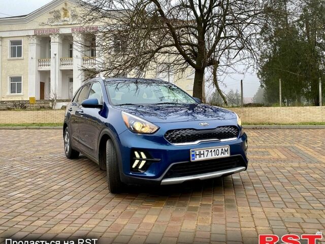 Синий Киа Niro, объемом двигателя 1.6 л и пробегом 39 тыс. км за 21500 $, фото 1 на Automoto.ua