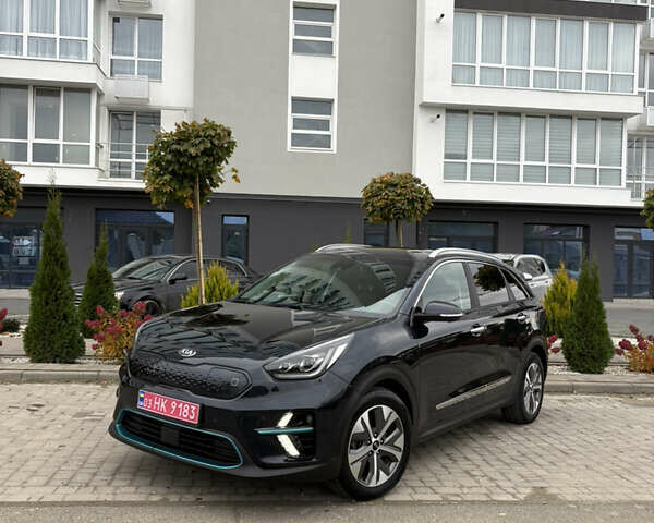Киа Niro 2021 в Трускавце на Automoto.ua Синий Киа Niro, объемом двигателя 0 л и пробегом 45 тыс. км за 23200 $, фото 1 на Automoto.ua