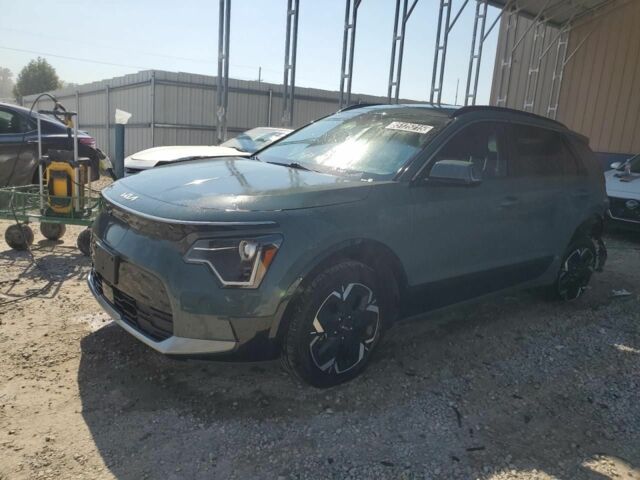 Зеленый Киа Niro, объемом двигателя 0 л и пробегом 105 тыс. км за 17000 $, фото 1 на Automoto.ua