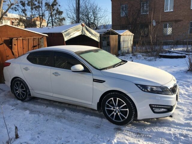 Білий Кіа Оптіма, об'ємом двигуна 2 л та пробігом 320 тис. км за 3999 $, фото 1 на Automoto.ua