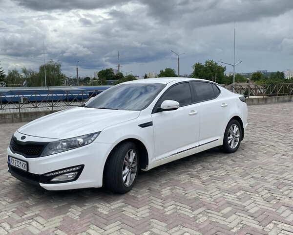 Белый Киа Оптима, объемом двигателя 2 л и пробегом 245 тыс. км за 10200 $, фото 1 на Automoto.ua