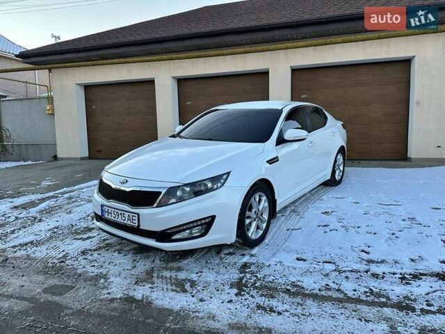Белый Киа Оптима, объемом двигателя 2 л и пробегом 223 тыс. км за 8500 $, фото 1 на Automoto.ua