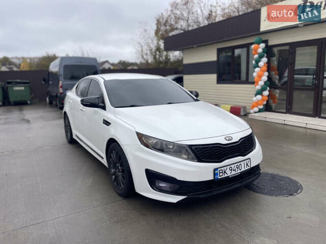 Белый Киа Оптима, объемом двигателя 2.4 л и пробегом 302 тыс. км за 8500 $, фото 1 на Automoto.ua