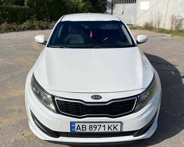 Білий Кіа Оптіма, об'ємом двигуна 2.36 л та пробігом 168 тис. км за 9200 $, фото 1 на Automoto.ua