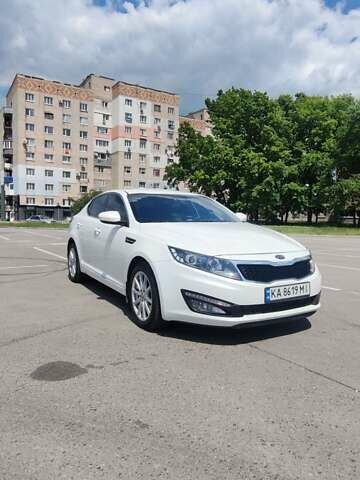 Белый Киа Оптима, объемом двигателя 2 л и пробегом 177 тыс. км за 9999 $, фото 1 на Automoto.ua