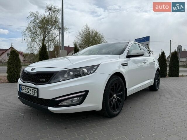 Белый Киа Оптима, объемом двигателя 2 л и пробегом 179 тыс. км за 11500 $, фото 1 на Automoto.ua