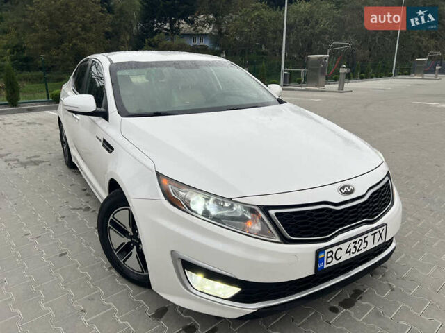 Белый Киа Оптима, объемом двигателя 2.4 л и пробегом 258 тыс. км за 8500 $, фото 1 на Automoto.ua