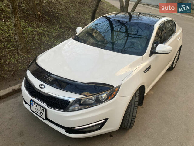 Белый Киа Оптима, объемом двигателя 2.4 л и пробегом 283 тыс. км за 9800 $, фото 1 на Automoto.ua