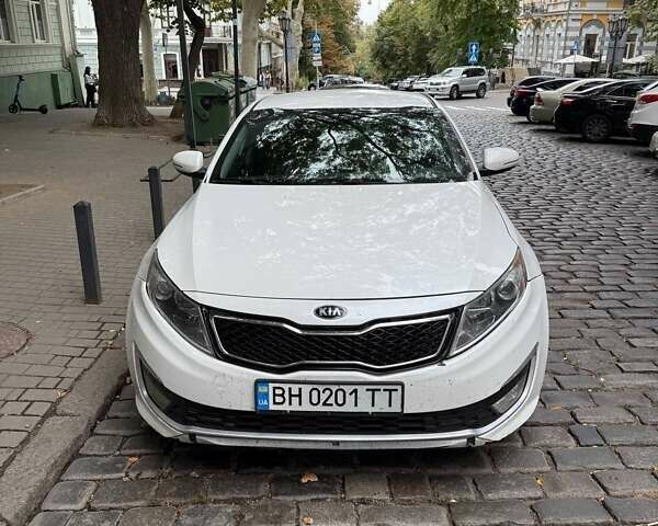 Белый Киа Оптима, объемом двигателя 2.36 л и пробегом 101 тыс. км за 10000 $, фото 1 на Automoto.ua