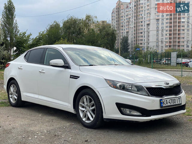 Білий Кіа Оптіма, об'ємом двигуна 2.4 л та пробігом 164 тис. км за 9999 $, фото 1 на Automoto.ua
