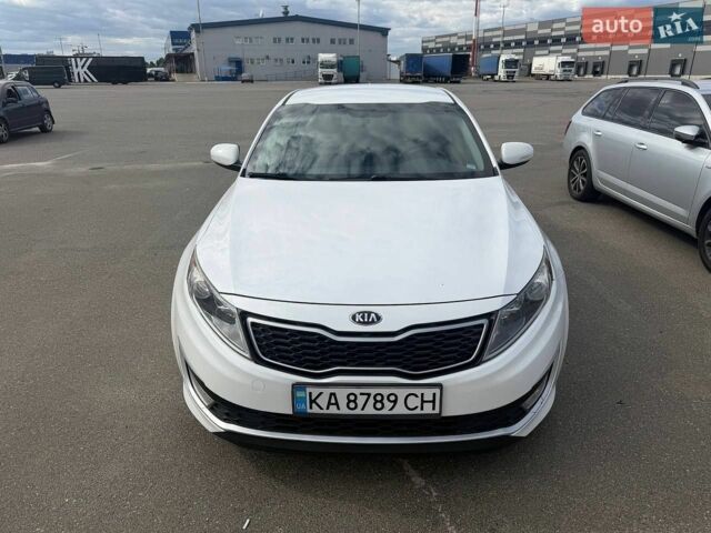 Білий Кіа Оптіма, об'ємом двигуна 2.36 л та пробігом 240 тис. км за 9100 $, фото 1 на Automoto.ua