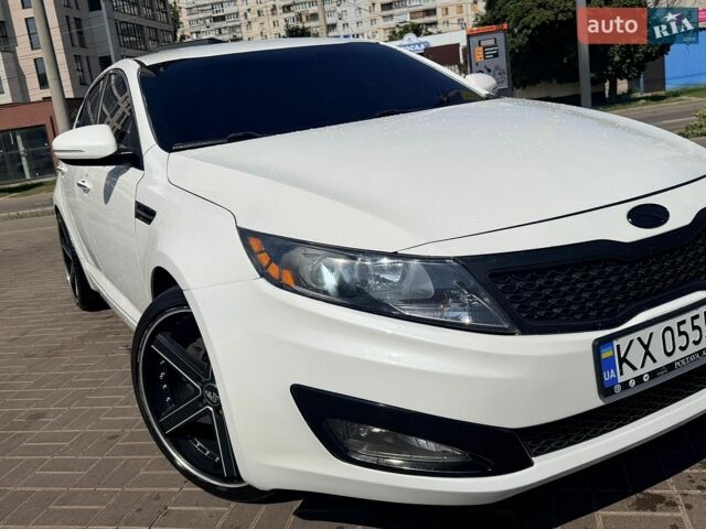Білий Кіа Оптіма, об'ємом двигуна 2.4 л та пробігом 160 тис. км за 9100 $, фото 1 на Automoto.ua