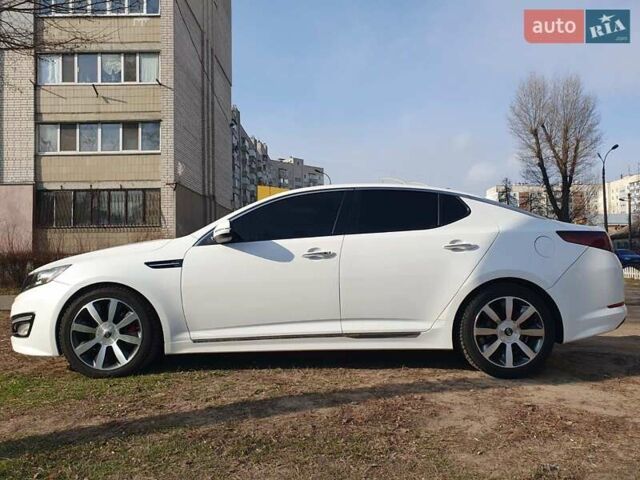 Белый Киа Оптима, объемом двигателя 2 л и пробегом 153 тыс. км за 11700 $, фото 1 на Automoto.ua