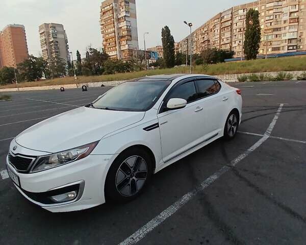 Киа Оптима 2013 в Одессе на Automoto.ua Белый Киа Оптима, объемом двигателя 2.36 л и пробегом 244 тыс. км за 10300 $, фото 1 на Automoto.ua