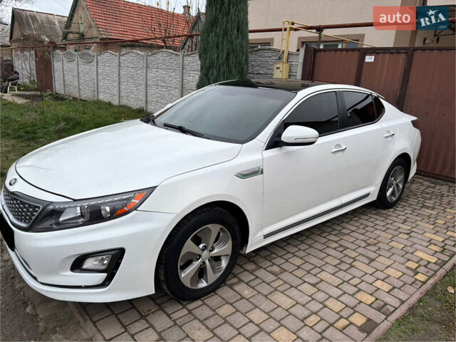 Белый Киа Оптима, объемом двигателя 0 л и пробегом 188 тыс. км за 8800 $, фото 1 на Automoto.ua