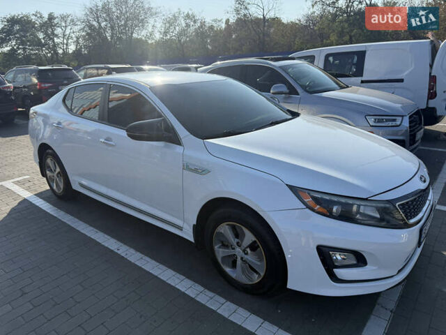 Білий Кіа Оптіма, об'ємом двигуна 2.36 л та пробігом 192 тис. км за 12500 $, фото 1 на Automoto.ua