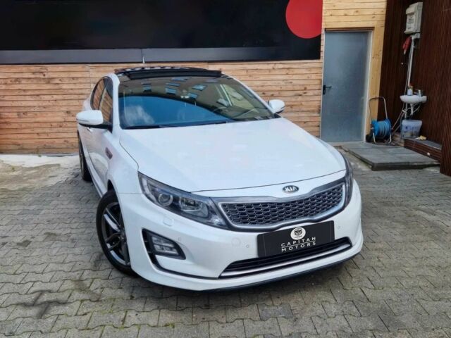 Белый Киа Оптима, объемом двигателя 2 л и пробегом 84 тыс. км за 1100 $, фото 1 на Automoto.ua