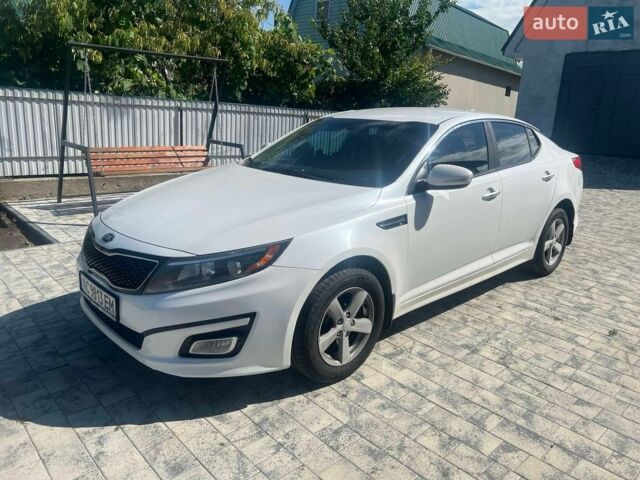 Білий Кіа Оптіма, об'ємом двигуна 2.36 л та пробігом 280 тис. км за 8800 $, фото 1 на Automoto.ua