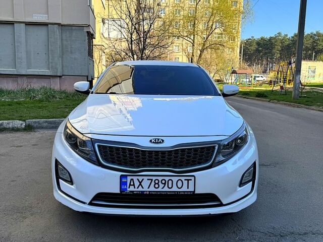 Киа Оптима 2014 в Харькове на Automoto.ua Белый Киа Оптима, объемом двигателя 2.4 л и пробегом 340 тыс. км за 9499 $, фото 1 на Automoto.ua