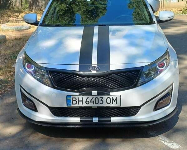 Белый Киа Оптима, объемом двигателя 2.4 л и пробегом 175 тыс. км за 10000 $, фото 1 на Automoto.ua