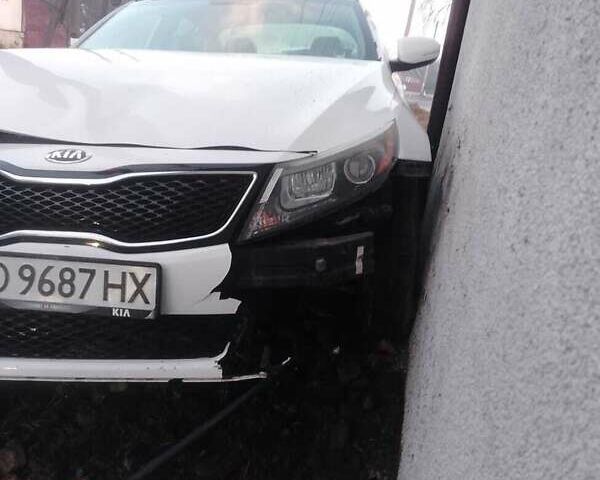 Белый Киа Оптима, объемом двигателя 2.36 л и пробегом 180 тыс. км за 3900 $, фото 1 на Automoto.ua