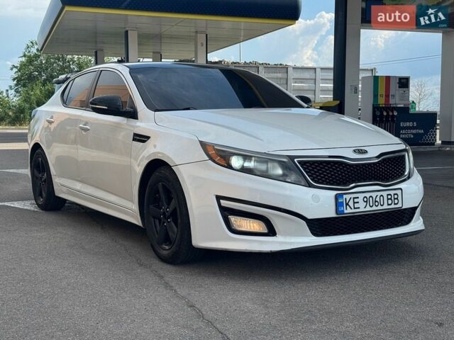 Білий Кіа Оптіма, об'ємом двигуна 2.36 л та пробігом 158 тис. км за 8400 $, фото 1 на Automoto.ua