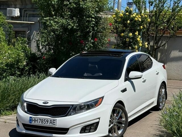 Білий Кіа Оптіма, об'ємом двигуна 2 л та пробігом 165 тис. км за 11500 $, фото 1 на Automoto.ua