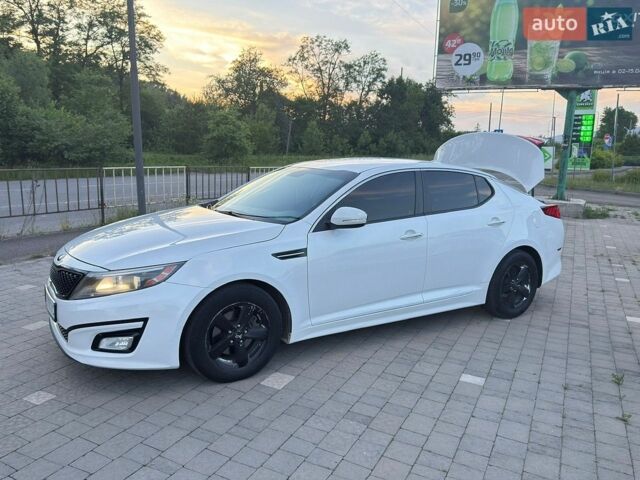 Білий Кіа Оптіма, об'ємом двигуна 2.36 л та пробігом 130 тис. км за 8700 $, фото 1 на Automoto.ua