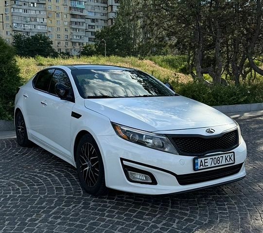 Белый Киа Оптима, объемом двигателя 2.36 л и пробегом 189 тыс. км за 12000 $, фото 1 на Automoto.ua