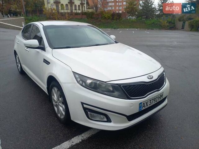 Киа Оптима 2015 в Харькове на Automoto.ua Белый Киа Оптима, объемом двигателя 2.4 л и пробегом 120 тыс. км за 7300 $, фото 1 на Automoto.ua