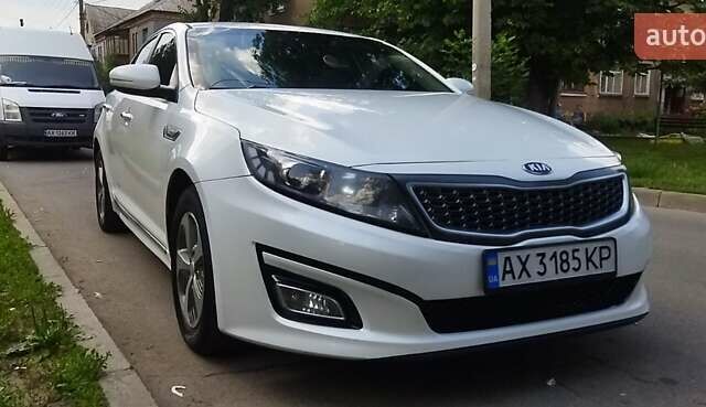 Белый Киа Оптима, объемом двигателя 2.4 л и пробегом 147 тыс. км за 10200 $, фото 1 на Automoto.ua