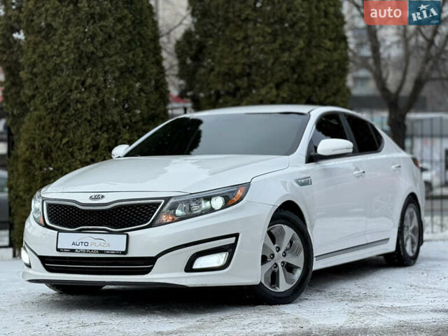 Белый Киа Оптима, объемом двигателя 2.36 л и пробегом 177 тыс. км за 7900 $, фото 1 на Automoto.ua